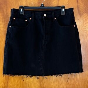 Levi's Black Frayed Hem Mini Skirt